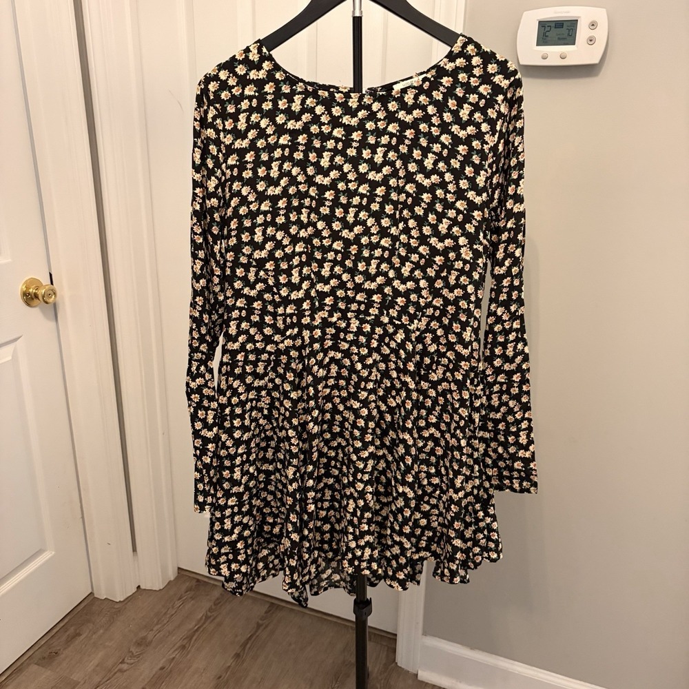 Umgee Floral Black Daisy dress large Babydoll silhouette Flared skirt Grunge Y2K